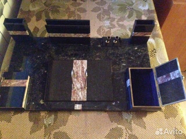 Гранитная подставка