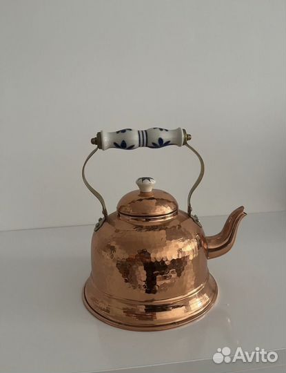 Винтажный медный чайник