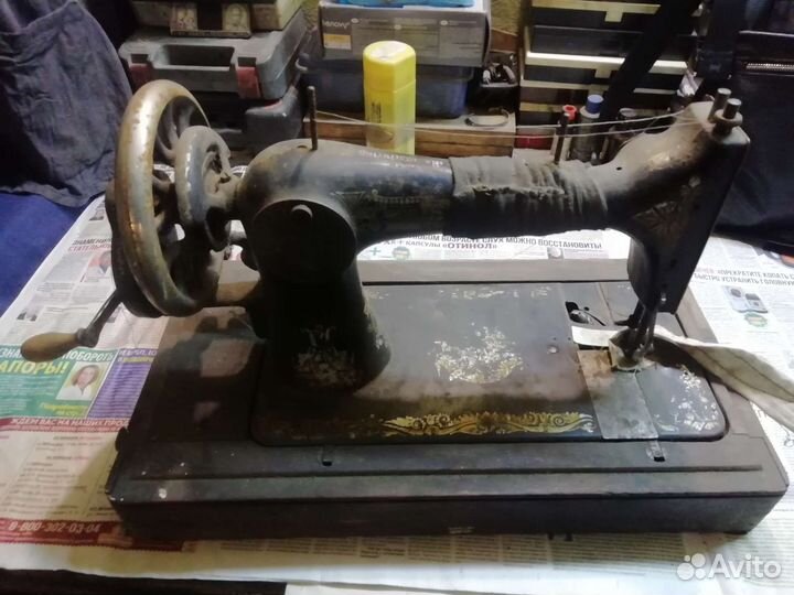 Швейная машина старинная