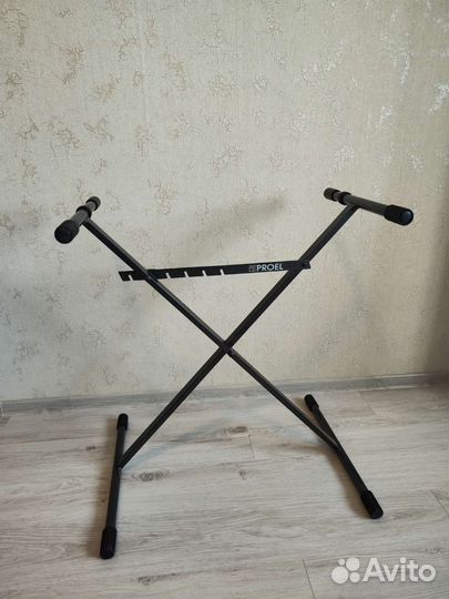 Подставка под синтезатор