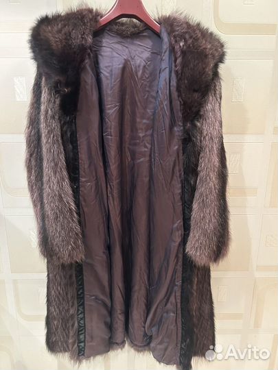 Шуба из меха енота