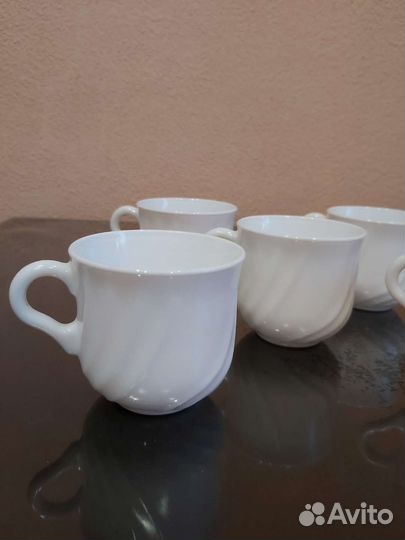 Чашечки белые. Фарфор. Новые