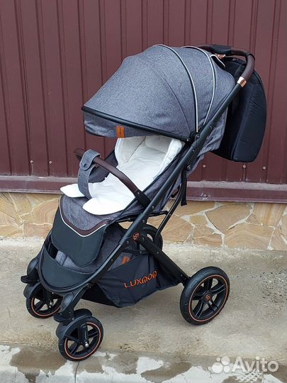 Коляска прогулочная Luxmom 609 (Black)