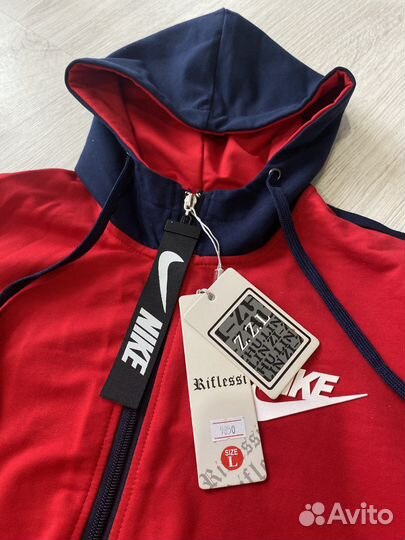 Спортивный костюм nike новый размер 42