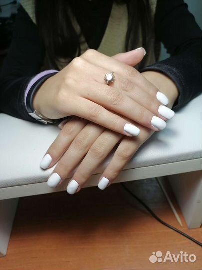 Маникюр, укрепление ногтей и педикюр