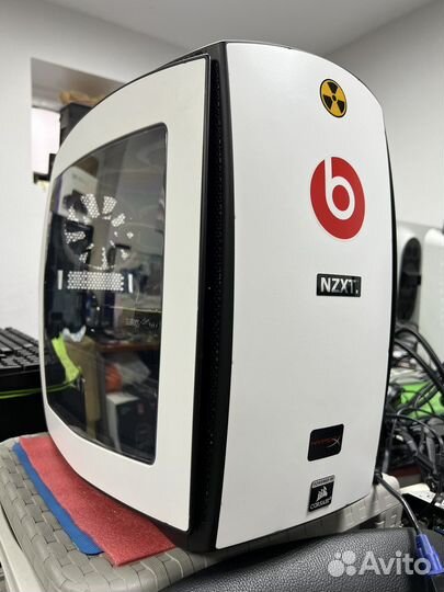 Nzxt Manta + Nzxt Kraken X62 + 5 Nzxt Aer RGB Fan