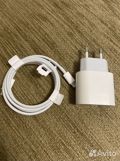 Зарядка на iPhone 20w