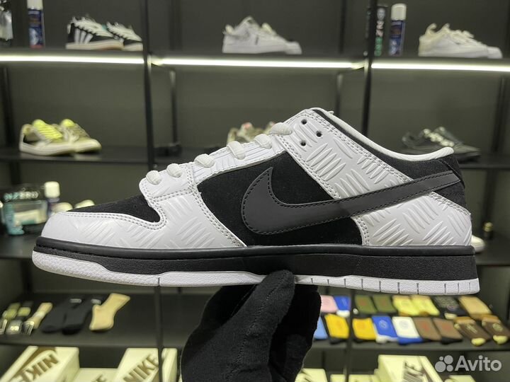 Кроссовки tightbooth X nike SB dunk LOW