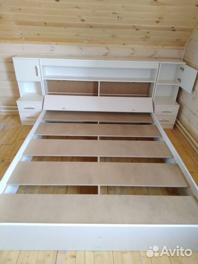 Кровать двуспальная