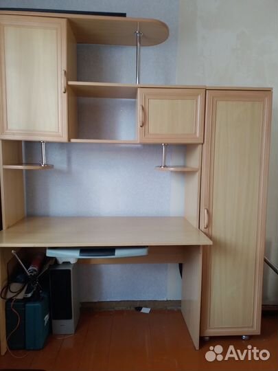 Компьютерный стол