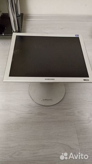 Профессиональный монитор Samsung 17