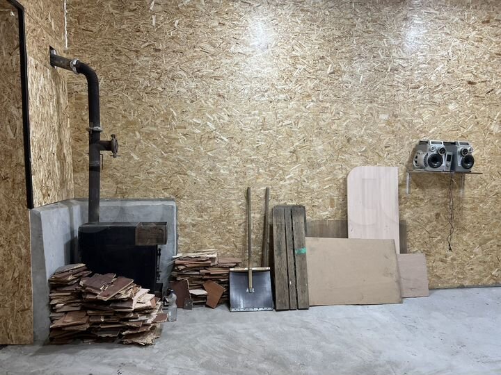 Гараж, > 30 м²