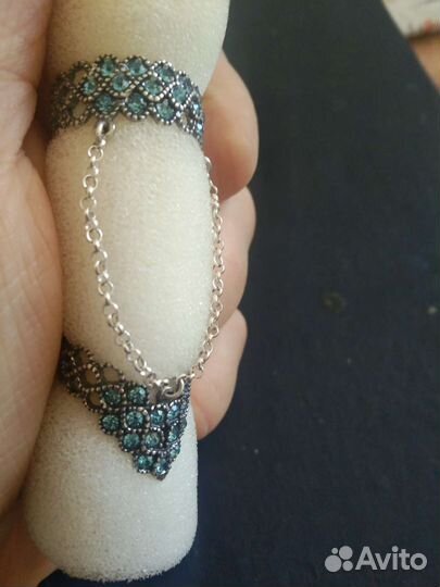 Серебряный кольцо