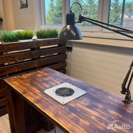 Маникюрный стол с вытяжкой бу