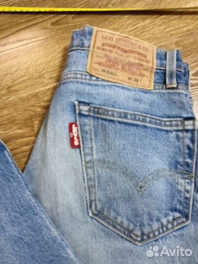 Джинсы мужские levis р. 26