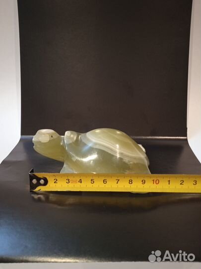 Фигурки из натурального камня