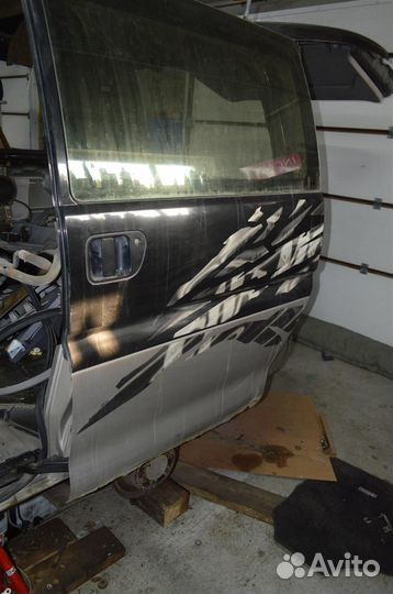 Дверь задняя левая Mitsubishi Delica (pd8w) 1994