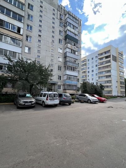 3-к. квартира, 69 м², 1/10 эт.