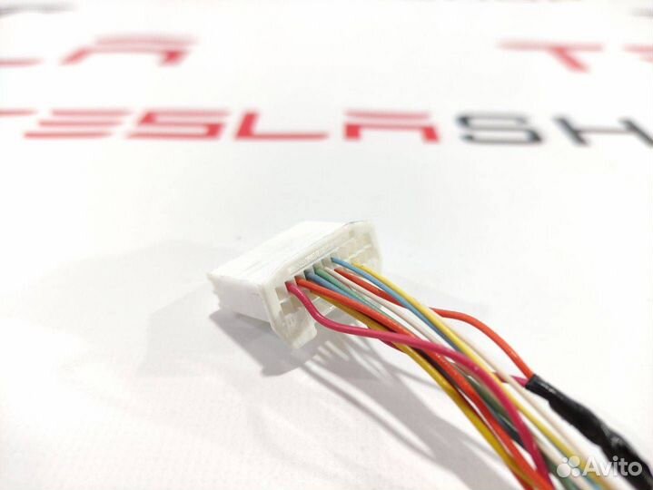 Разъем (фишка) проводки Tesla Model 3