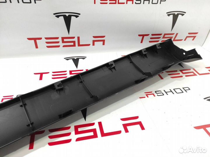 Накладка порога рокерной панели Tesla Model Y 2020