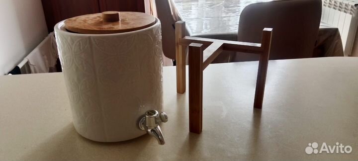 Диспенсер для воды и напитков