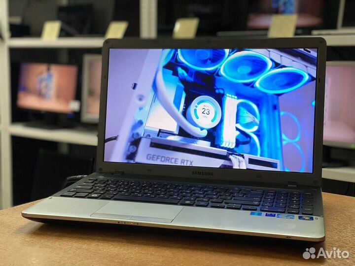 Samsung NP350V5C (i5 3210 8Gb SSD)