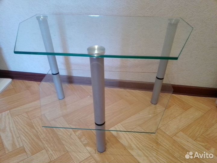 Столик стеклянный журнальный