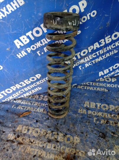 Передняя пружина Mercedes-Benz W124 седан 1991