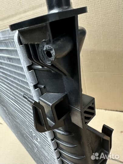 Радиатор охлаждения Ford Transit (09-13)