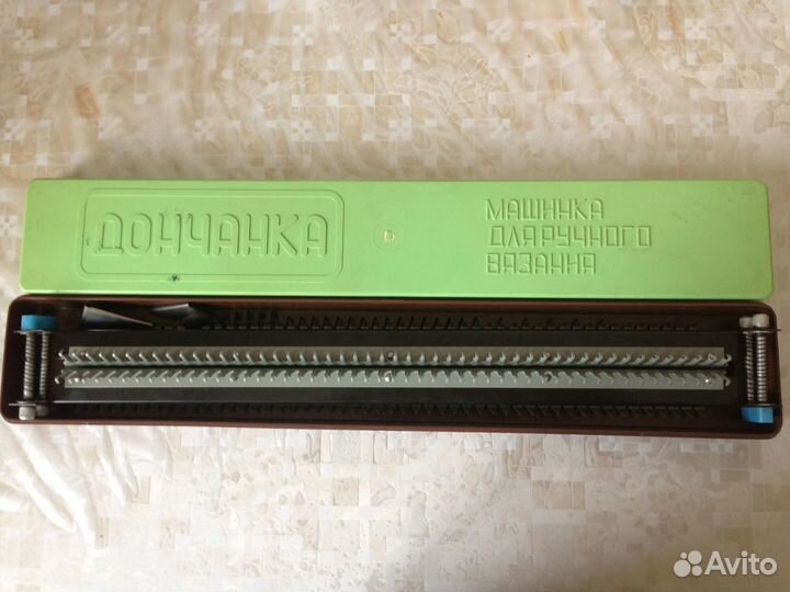 Машинка для ручного вязания