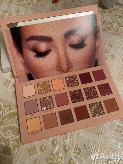 Huda beauty тени