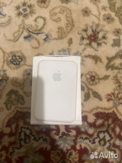 iPhone battery pack magsafe