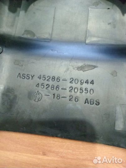 Кожух рулевой колонки верхний Toyota Carina E