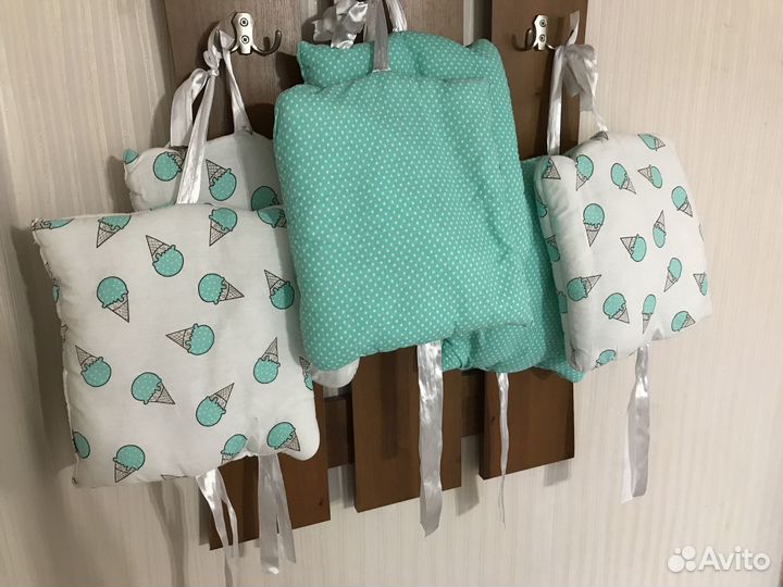 Подушки в детскую кроватку