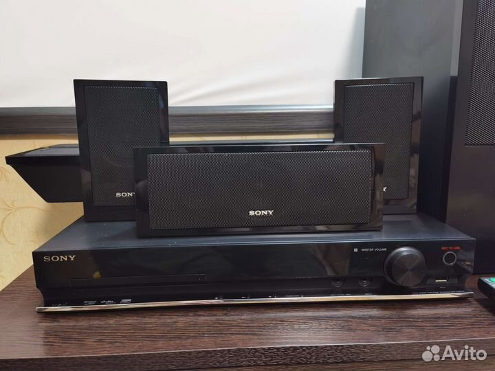 Домашний кинотеатр 5.1 Sony HBD-DZ610
