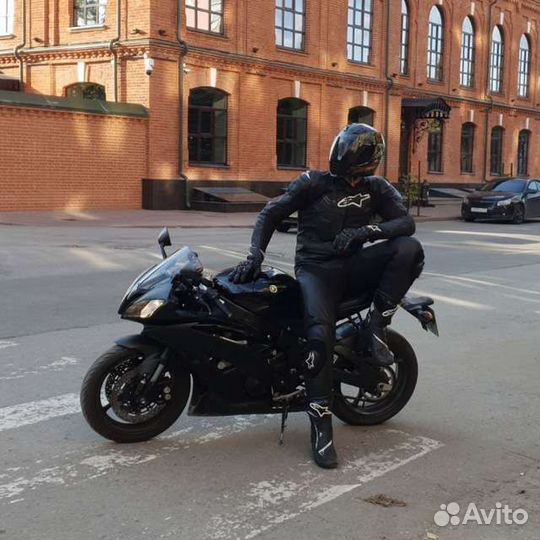Yamaha YZF R6 2011 год