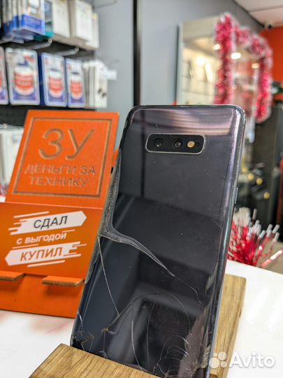 Samsung Galaxy S10e, 6/128 ГБ