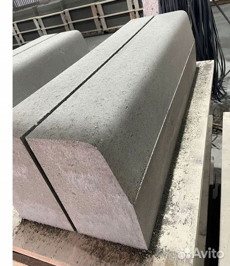 Бордюр тротуарный