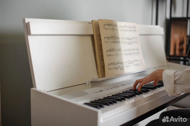 Цифровое пианино (Новое) + Аксессуары