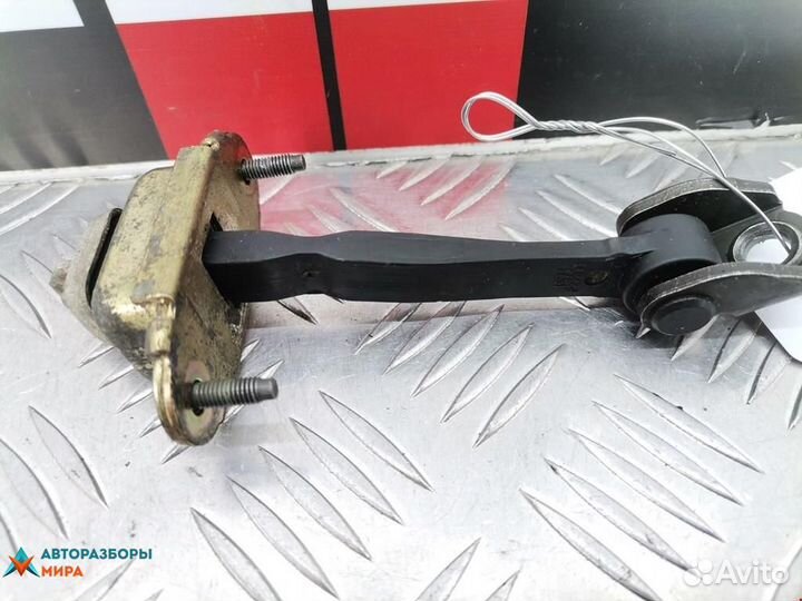 Ограничитель открывания двери Ford Mondeo 3 рест