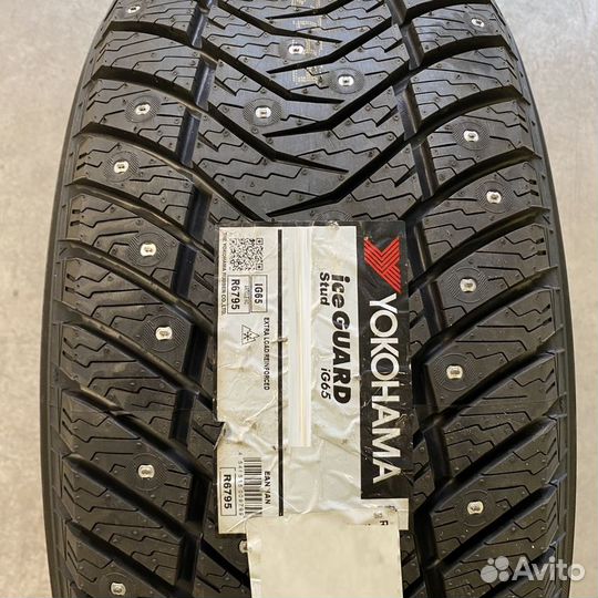 Yokohama IceGuard Stud IG65 235/60 R17 106T