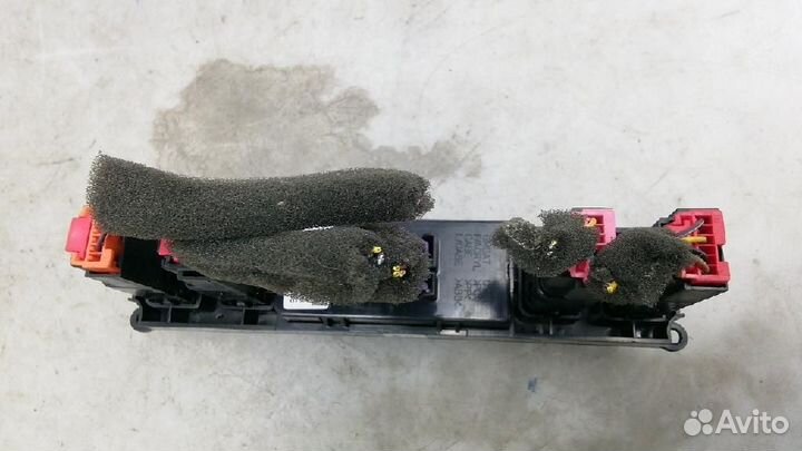 Кнопка аварийной сигнализации Chevrolet Captiva