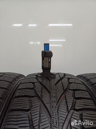 Nokian Tyres Hakkapeliitta R2 215/60 R16