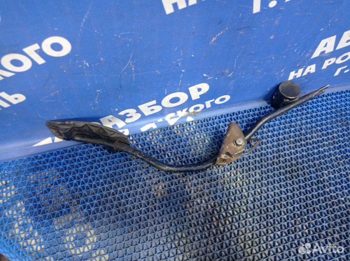 Педаль газа Toyota Carina E седан 3S-FE 1992