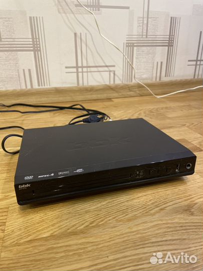 DVD-плеер BBK DVP157SI