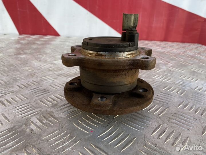 Ступица задняя Volvo S80