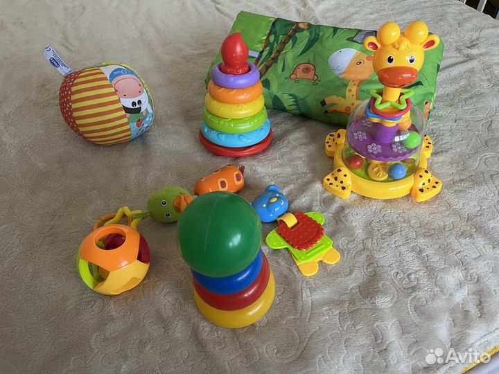 Развивающие игрушки пакетом