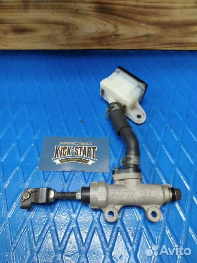 Задний тормозной цилиндр Honda VFR800F VFR800 RC79