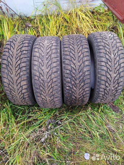 Nokian Tyres Hakkapeliitta 9 SUV 215/65 R16