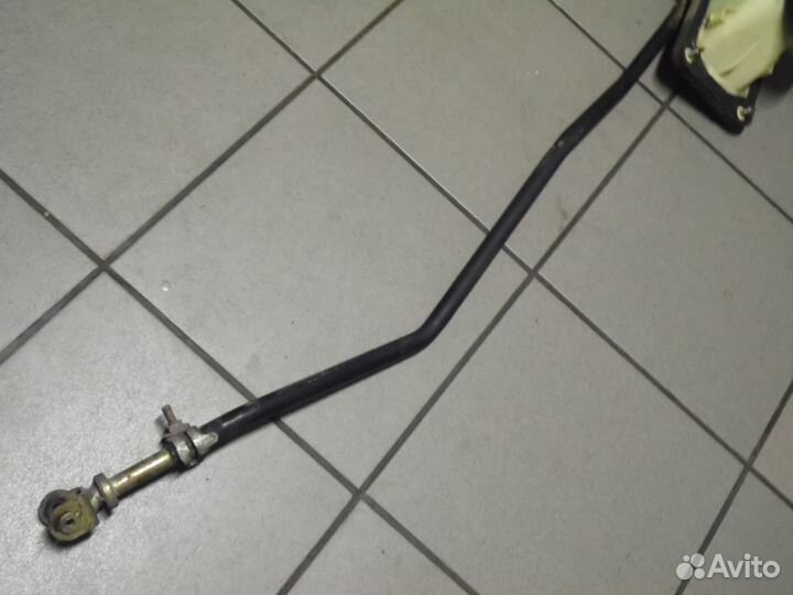 Кулиса кпп в сборе с тягой Рено Логан Сандеро 1